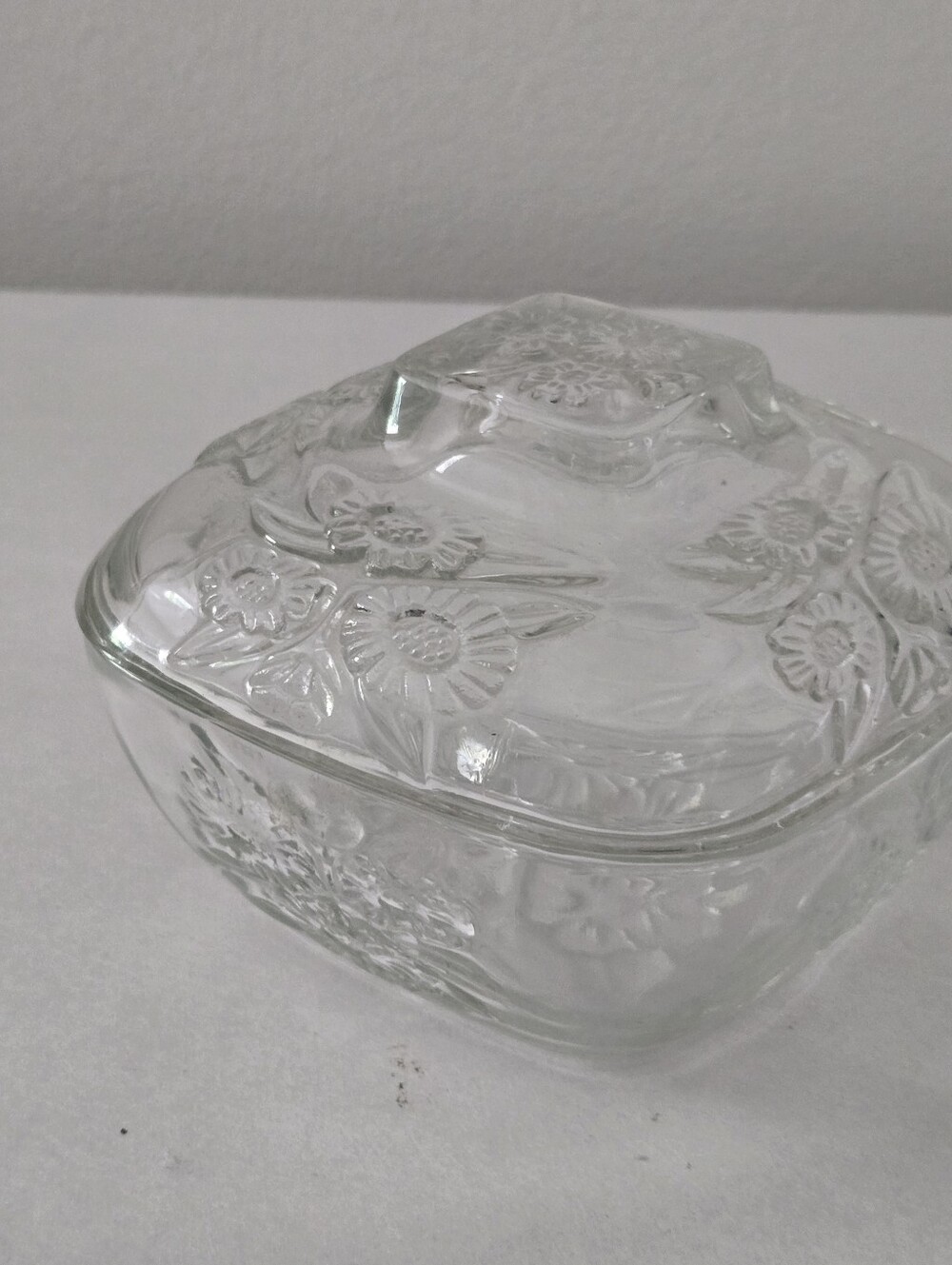 VTG 70s KIG Indonesia Clear Pressed Glass Covered Candy Dish Floral Pattern